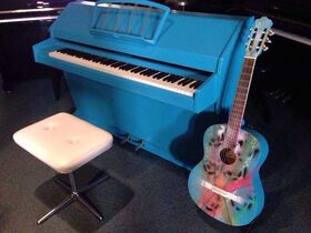 Eavestaff piano 99cm blauw gespoten